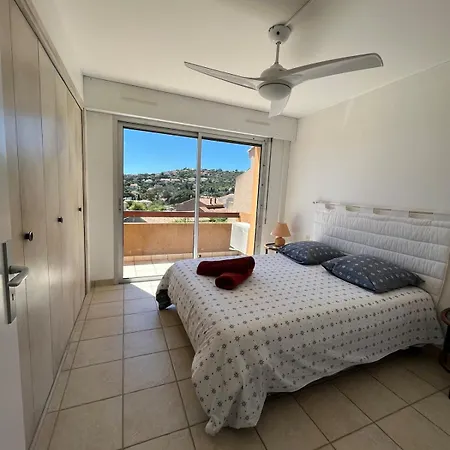 Apartment Sea View Apartment, St Clair Le Lavandou